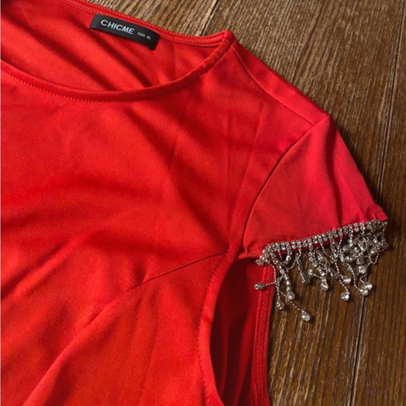 chic red Rhinestone tasselled design NWOT XL - Picture 2 of 4